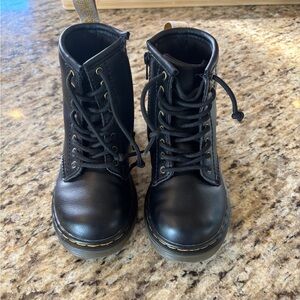 Toddler Dr Martens black boots